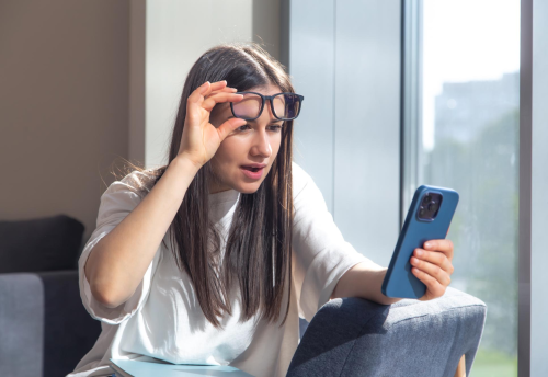 Woman amazed with eye-catching video hook