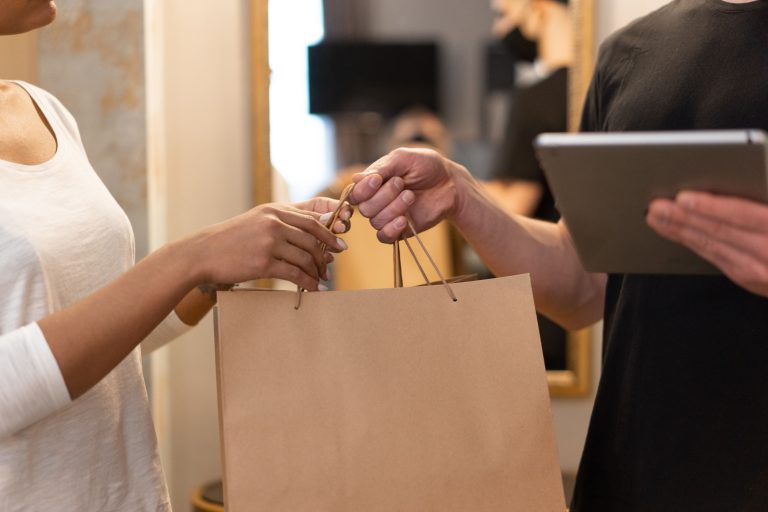 Strategi retensi pelanggan untuk mendorong pembelian ulang dan menjaga hubungan dengan customer lama